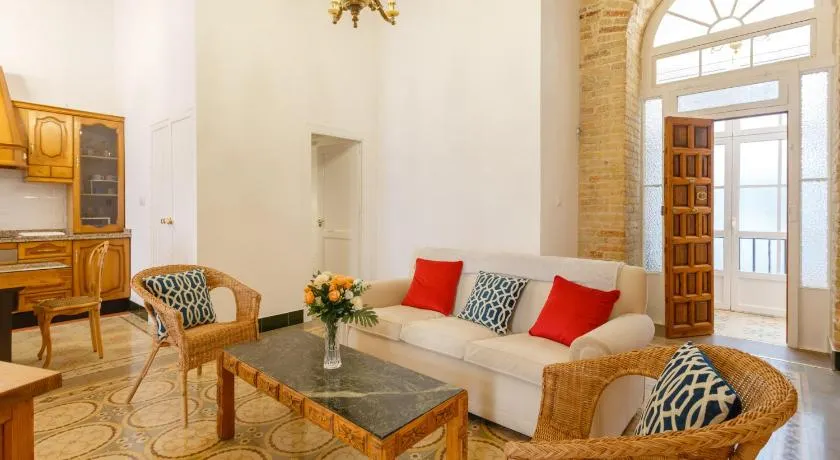 Casa Del COLECCIONISTA by Cadiz4Rentals - Image 1