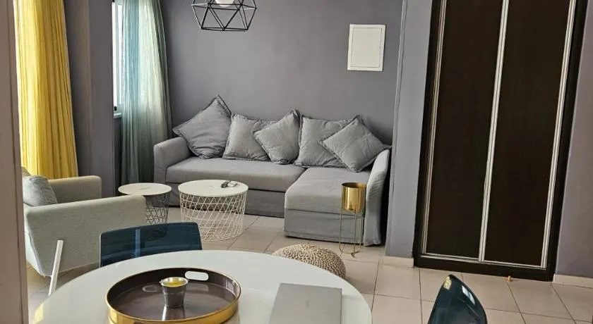 Beachfront Amazing New Apartment - Image 1