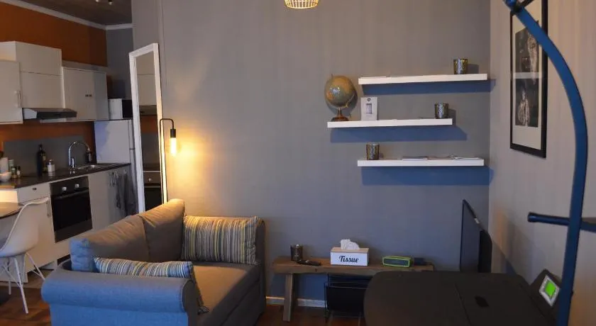 Chez Henri - Image 1
