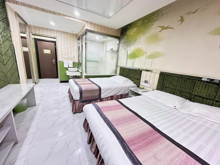 Maidian Theme Hotel (Jingfu Street Branch, Railway Station Pedestrian Street) - Image 1