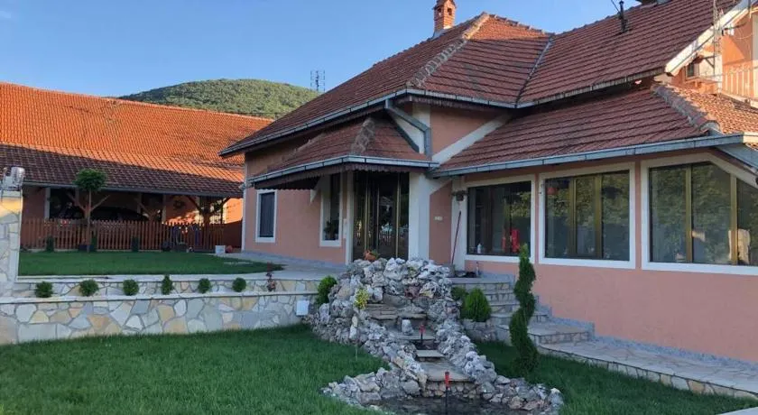 Apartmani Djokić sa bazenom - Image 1