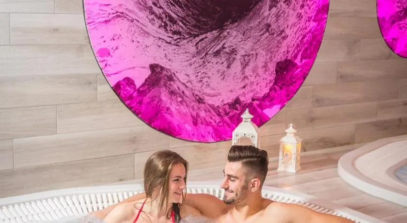 Borowy Dwór- Biznes, Spa & Fun - Image 1