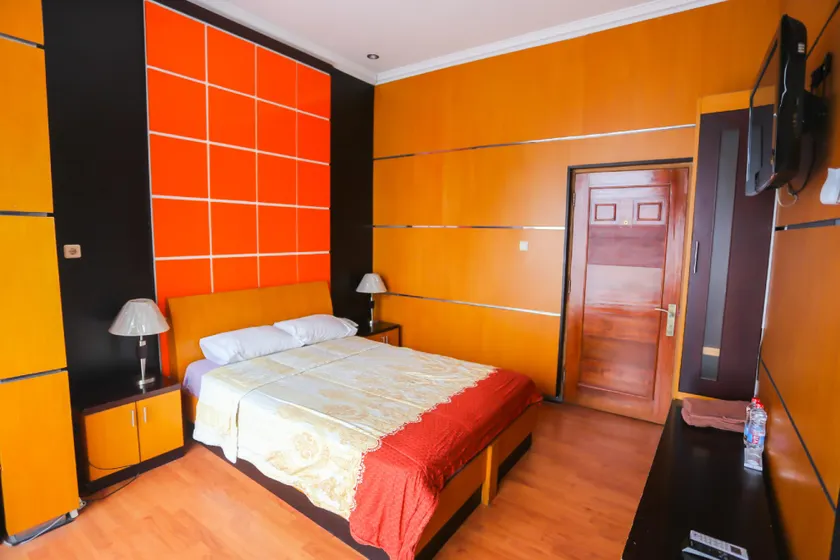 Hotel Kombokarno Malioboro - Image 1