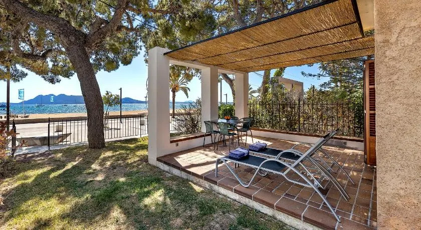 La Gola, private garden with beach access, refurbished - Image 1