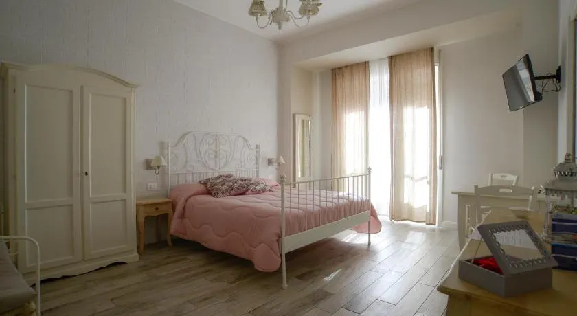 Romantica Salerno - Image 1