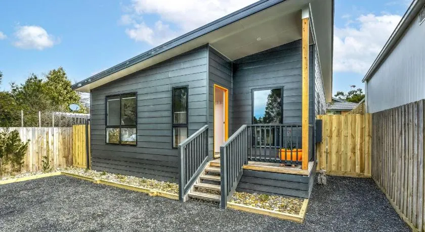 The House with the Orange Door, Inverloch - Image 1