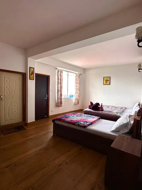 The Queens Inn - Image 1