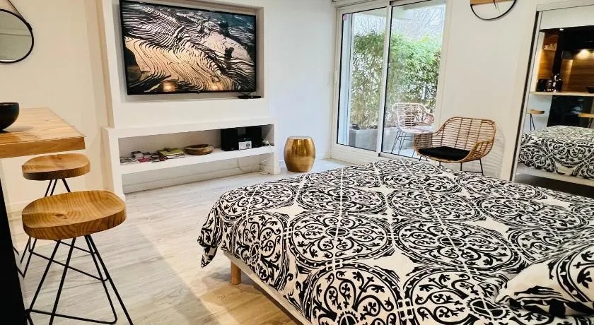 Feel@Home Nemausus « Le 42 » - Image 1