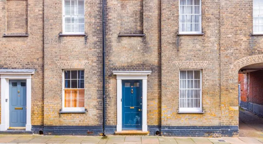 Norfolk Historic Townhouse Leap Escapes - Image 1