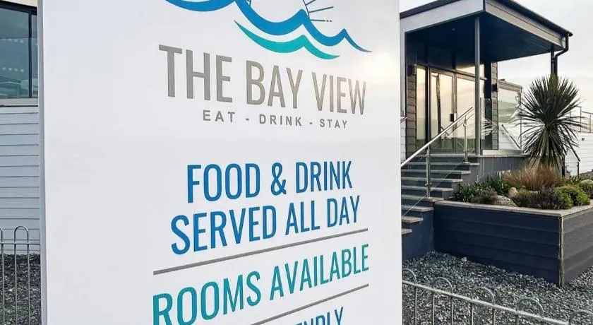 Bay View Inn - Image 1