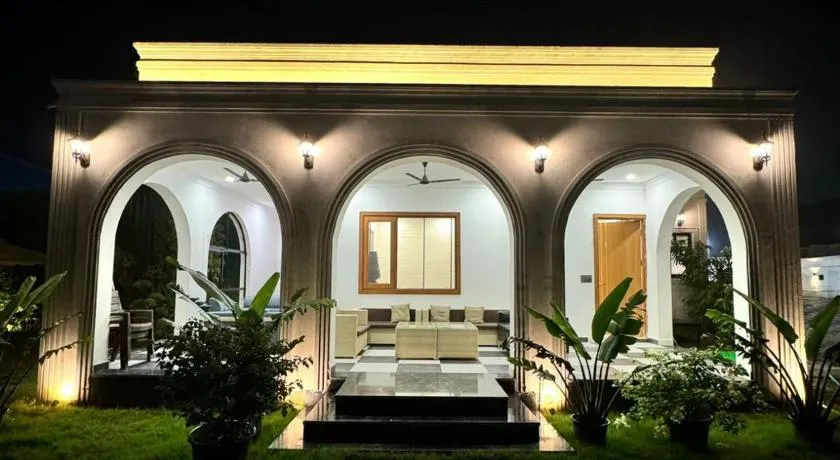 GoBravo Grandeur Gurgaon for luxurious weddings receptions and pre wedding ceremonies in NCR - Image 1