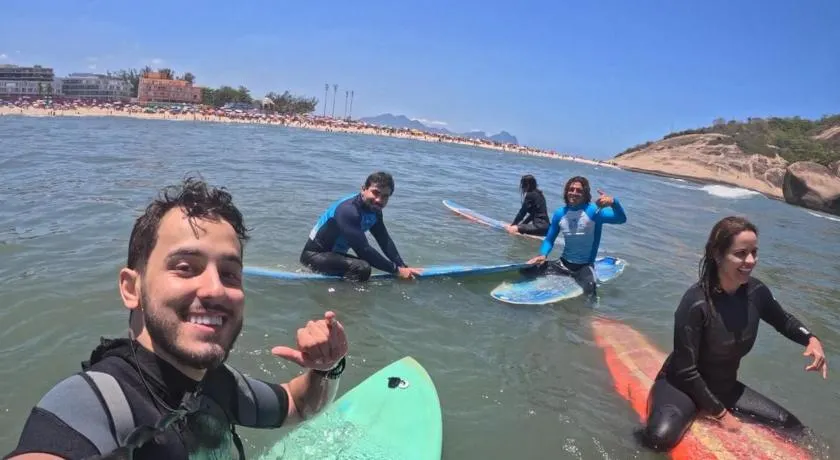 Leal Surf School - Image 1