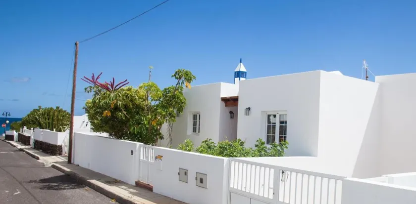 106063 - Villa in Arrieta - Image 1