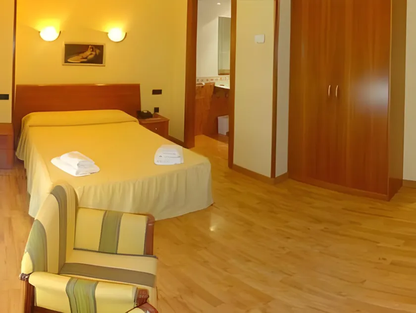 Hotel Ciutat de Tarrega - Image 1