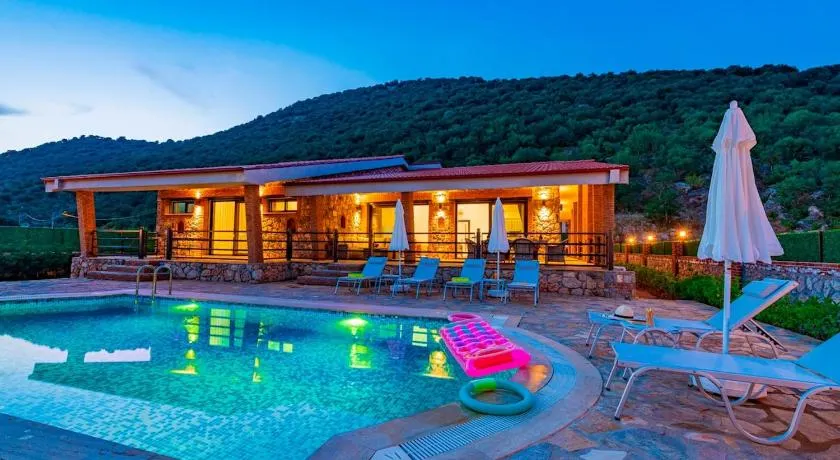 DURU-Villa with Private Pool for 6 People in Kayaköy - Image 1