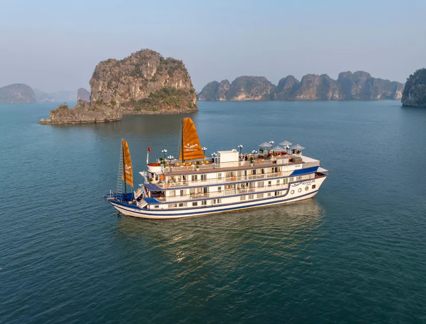 Signature Royal Halong Cruise - Image 1