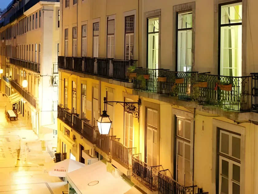 Goodnight Hostel - Image 1
