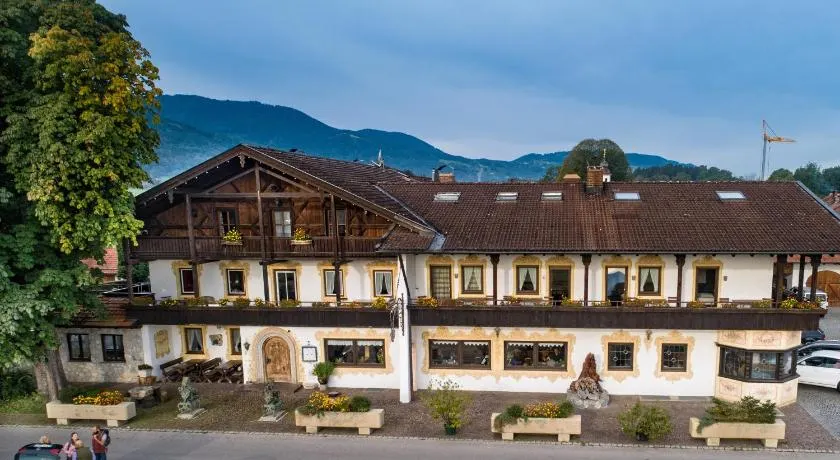 Erlebnislandgasthof Hotel Neiderhell - Image 1