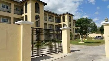 New Kingston Guest Apartments @ Donhead - Image 1