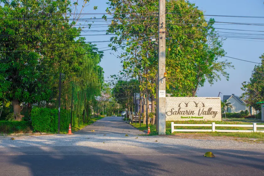 Sakarin Valley Resort - Image 1