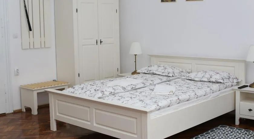 Schick apartment - Image 1