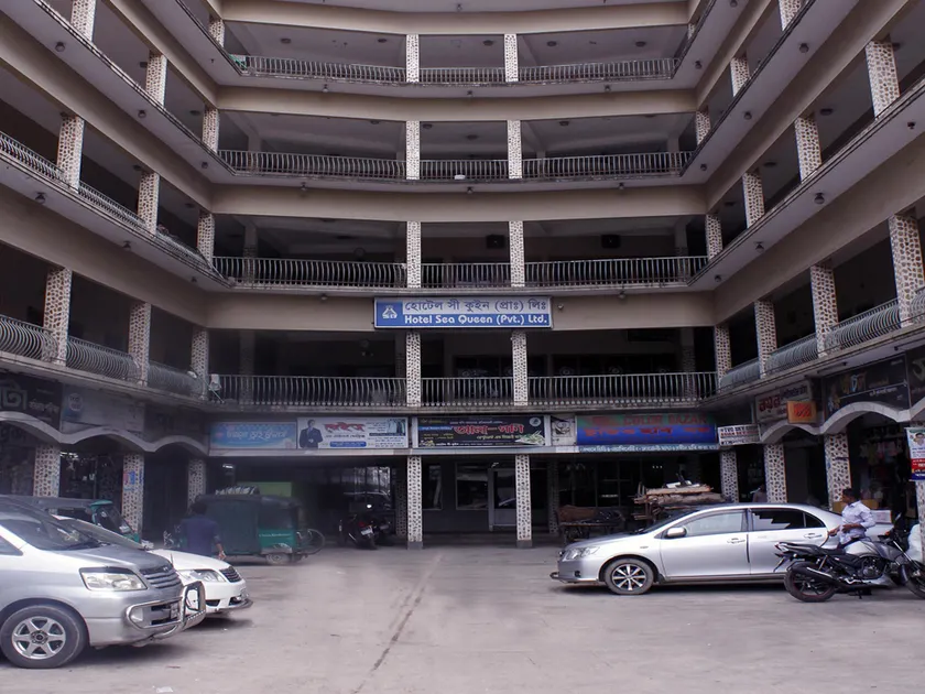 Hotel Sea Queen - Image 1