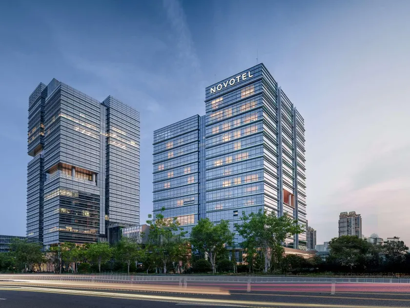 Novotel Xiamen Downtown - Image 1