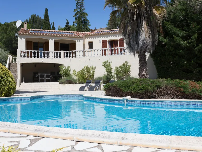Luxury Villa in Beaufort with Private Swimming Pool - Image 1
