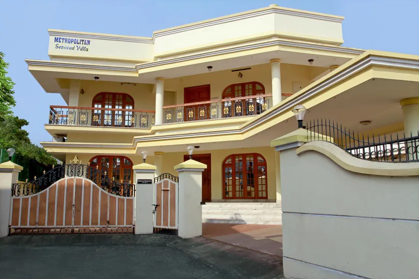 Metropolitan Serviced Villa - Image 1
