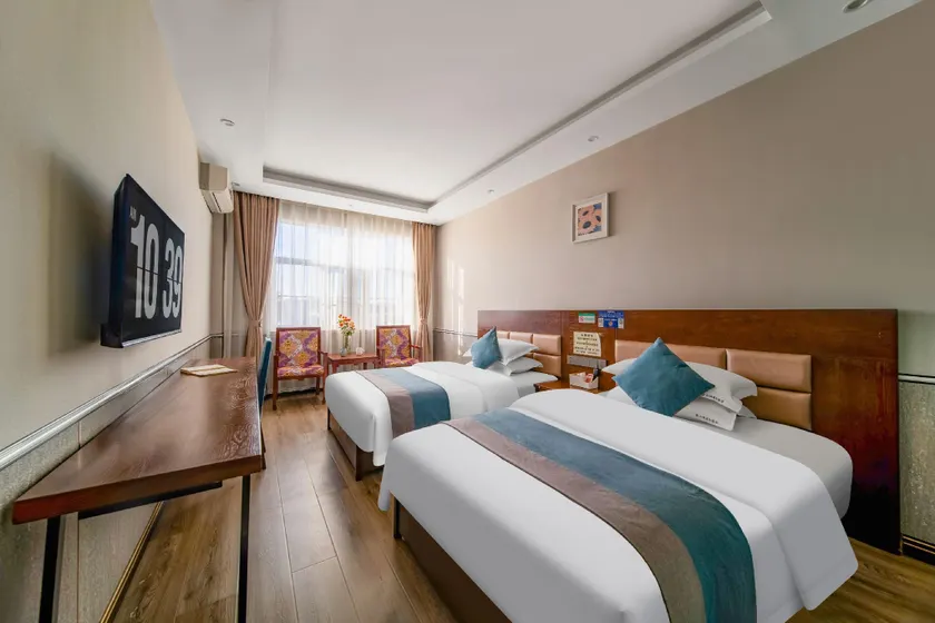 Jinshancheng Business Hotel - Image 1