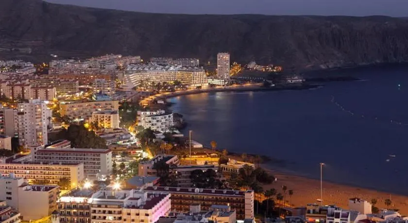 Logement de vacances entièrement rénové \"Los Cristianos, propriété de plage à 2 lits\". - Image 1