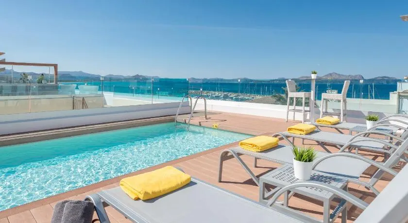 Llaut Boutique Hotel - Image 1