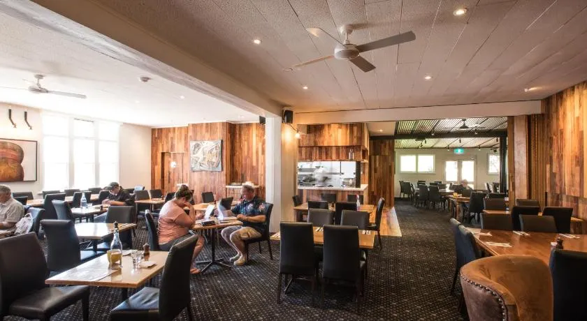 The Corner Hotel Alexandra - Image 1
