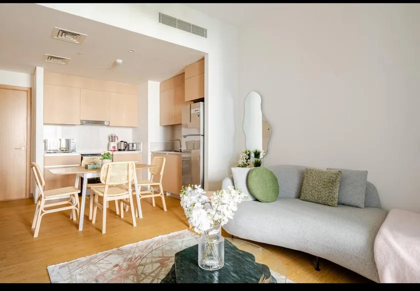 Exquisite 1-Bedroom with Pool Scenery in Dubai Creek Harbour - Image 1