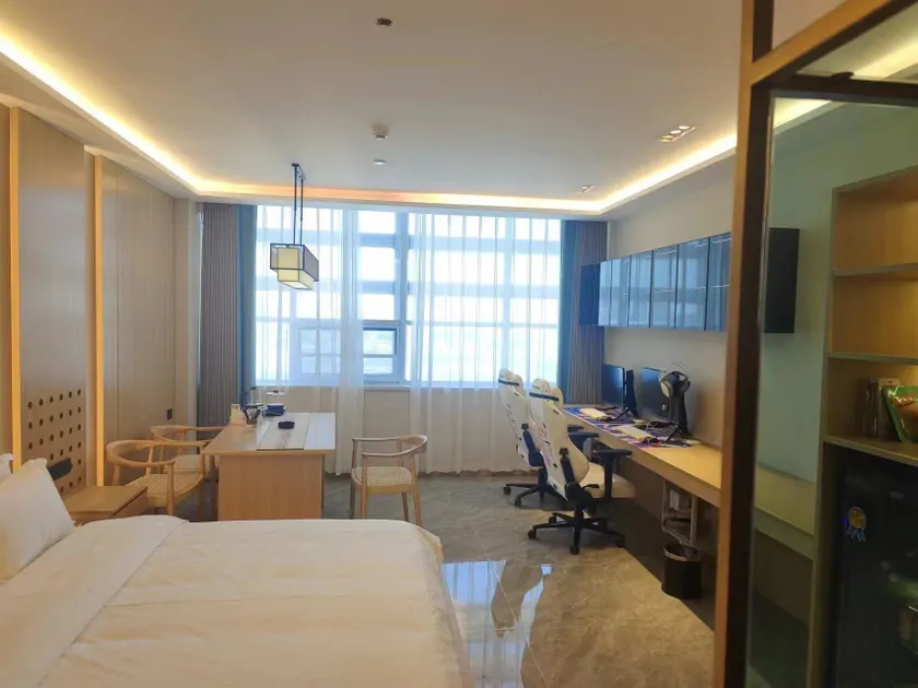 Yulin TOP Esports Hotel (Yulin Yuxing Square Branch) - Image 1