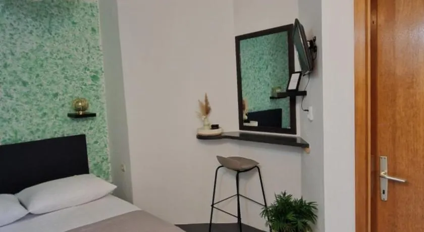 Studio Nina - Image 1