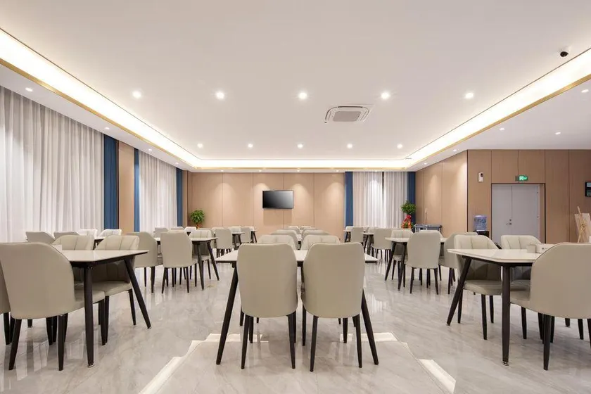 New Beacon Shangju Hotel - Image 1