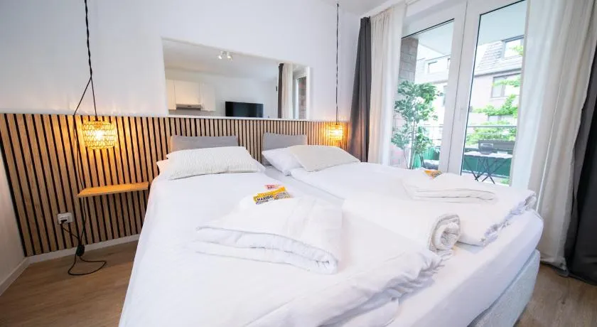 Favorite Stays - Neuss Furth - Image 1