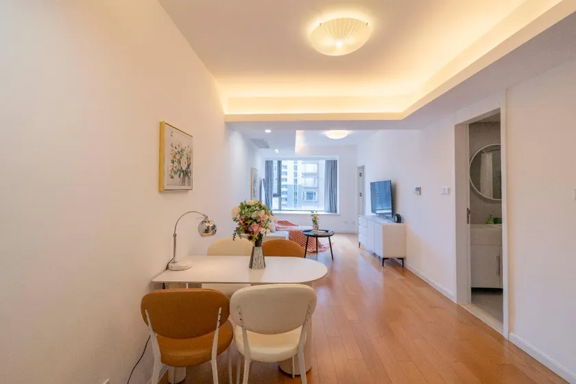 Tyms Modern 1BR 1 Living Apartment Yongxin Century - Image 1
