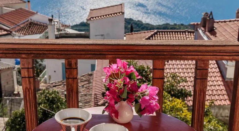 Christys House Skopelos - Image 1