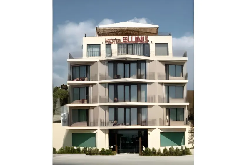 Ellinis Hotel - Sea View and Free Parking - Image 1