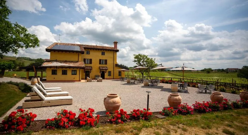 Al Pompiere - Wine and rooms - Image 1