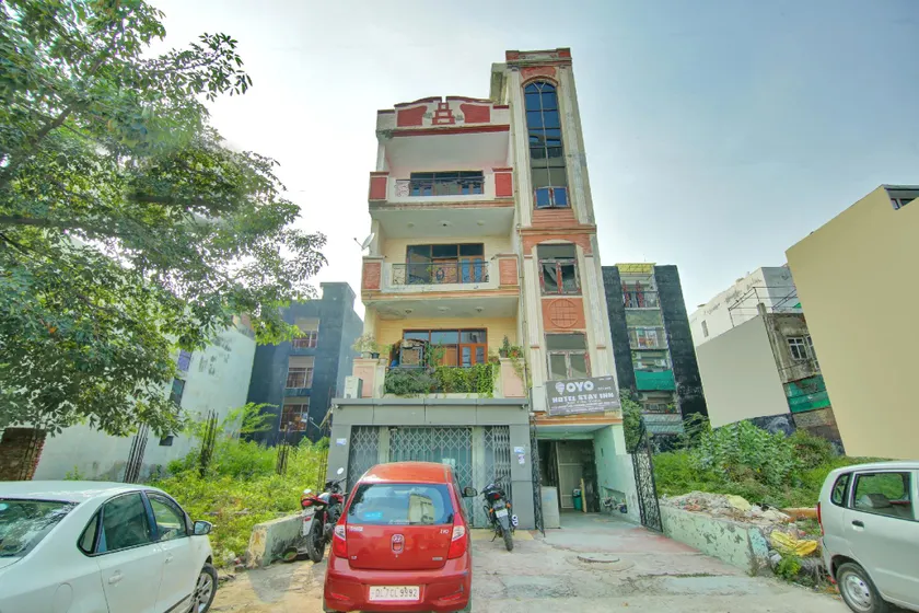 OYO 83583 Stay Inn Kaushambi - Image 1