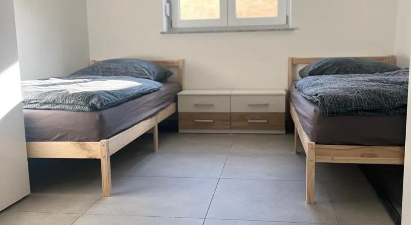 Gästehaus Wain I Monteur- & Ferienwohnung für 5 I 2 SZ I Terrasse I Parkplatz I WLAN - Image 1