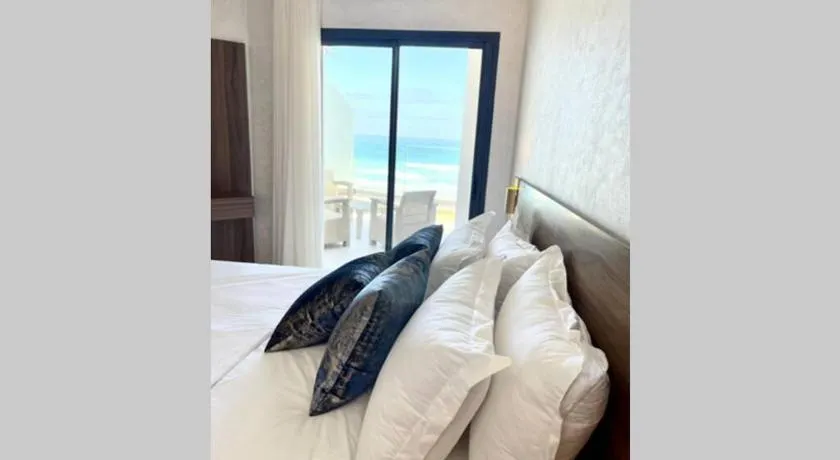 Superbe appartement en front de mer Mehdia - Image 1