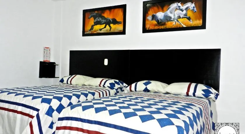 Hotel Sucre Del Bosque - Image 1