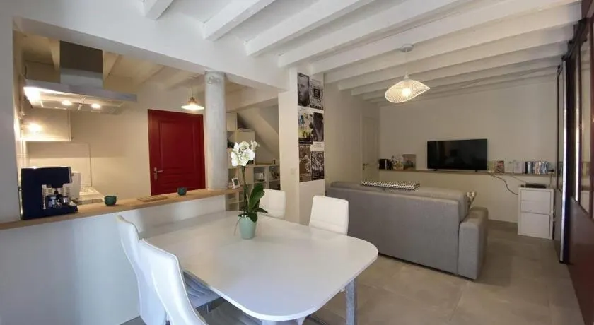 Gîte totalmente equipado con jardín - Image 1