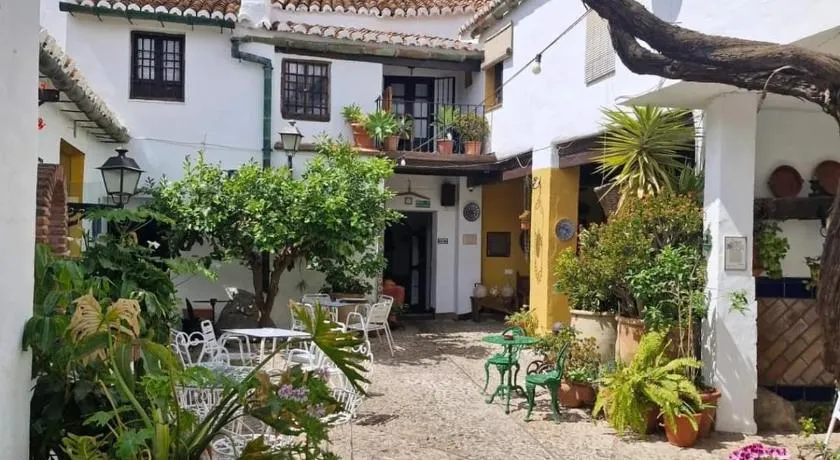Hotel Rural Verde Oliva - Image 1