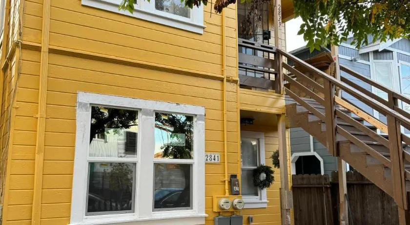 Bumblebee House - Image 1