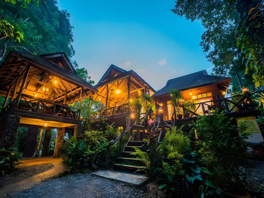 Art's Riverview Lodge - Image 1